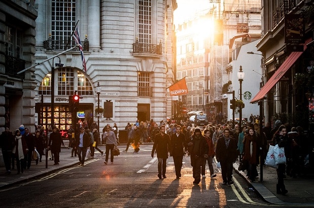 UK high street sales slump to lowest in 25 years